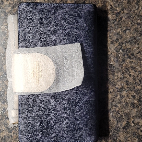 Coach Handbags - Coach Womens Wallet